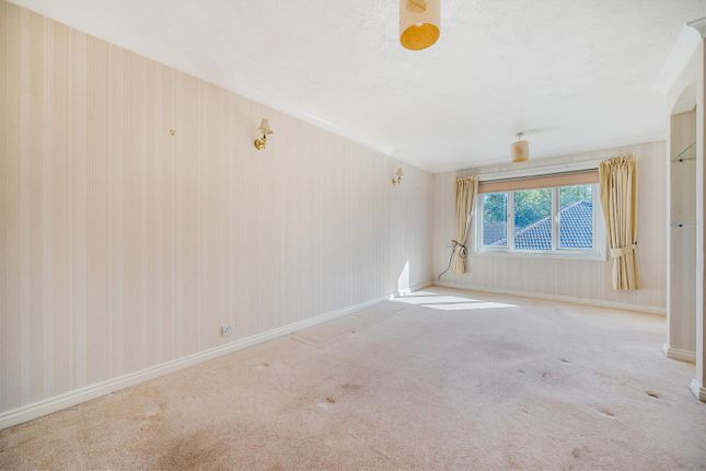 68, Acorn Drive, Wokingham photo 4