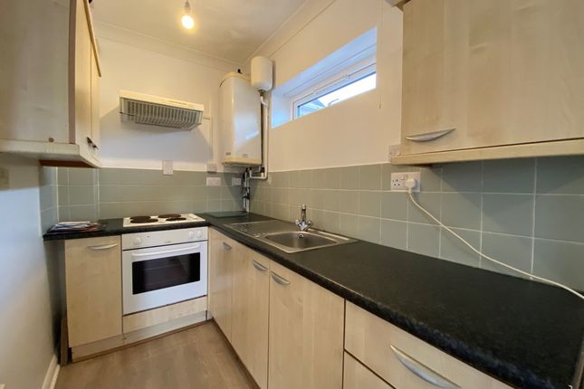 4 Kilnbank, North Farm Road, Tunbridge Wells, Kent photo 2