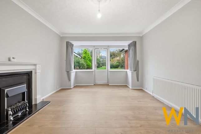 21, Rochford Avenue, Brentwood photo 3