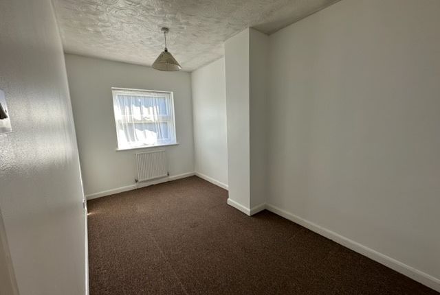 14, Peterborough photo 5