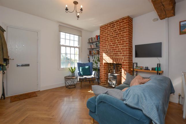 261, Coxtie Green Road, Brentwood photo 2