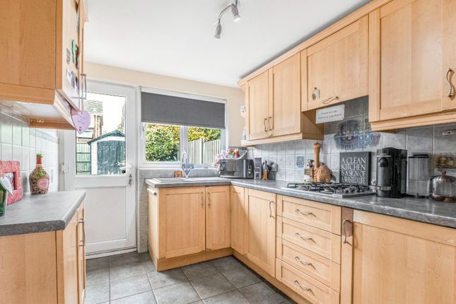 20, Daffodil Place, Orchard Hills, Walsall, West Midlands, WS5 3DX photo 4