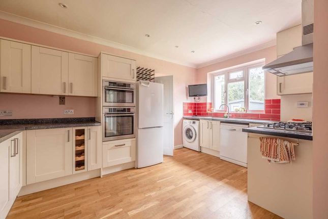 Bungalow for sale in Ray Lea Road, Maidenhead