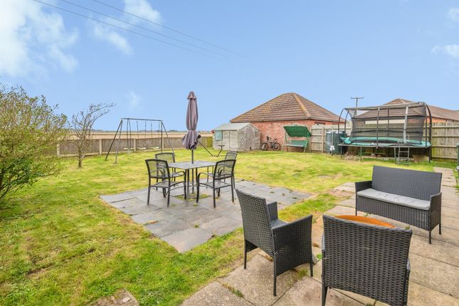 Field View, Coast Road, Norwich photo 3