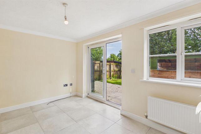 19, Hetherset Close, Sunderland photo 3