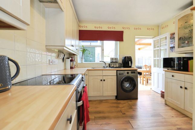 6, Chelmarsh Avenue, West Midlands photo 4