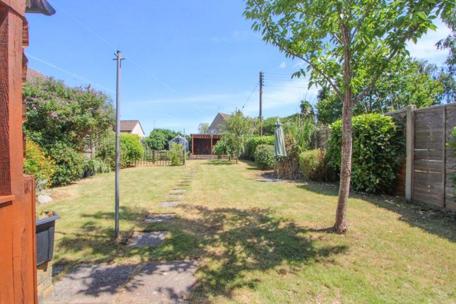 16, Mead Road, Chipping Sodbury photo 3