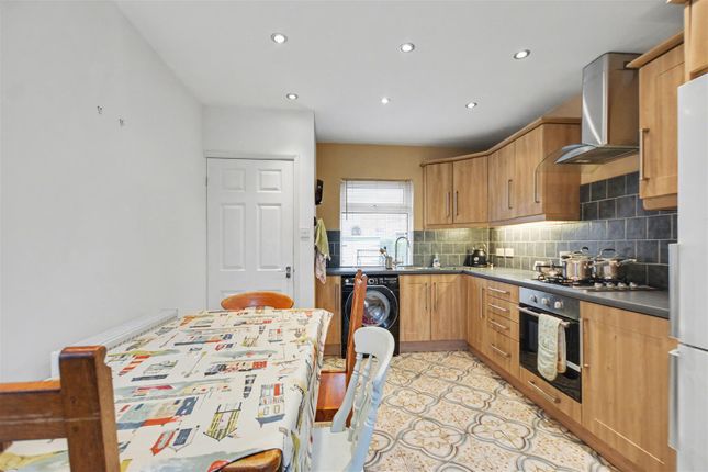 9, Benner Avenue, Derbyshire photo 4