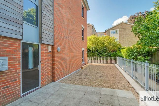 Flat 1, Warwick House, London photo 3