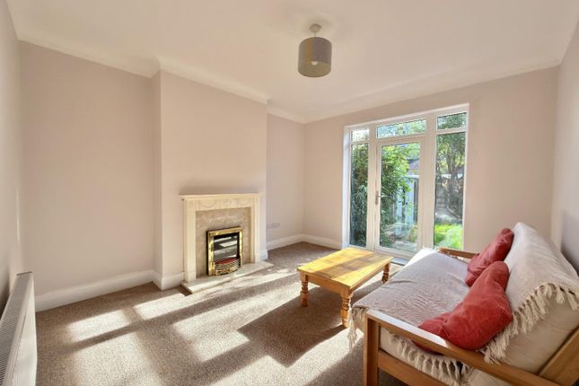 Kings Road, Firswood photo 3
