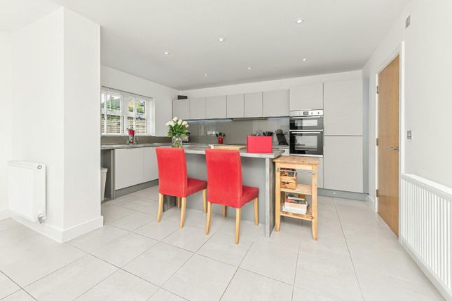 6, Annat Place, Leeds photo 2