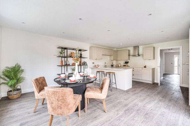 52, Shepherds Ridge, Mortimer Common, Reading, Berkshire, RG7 photo 2