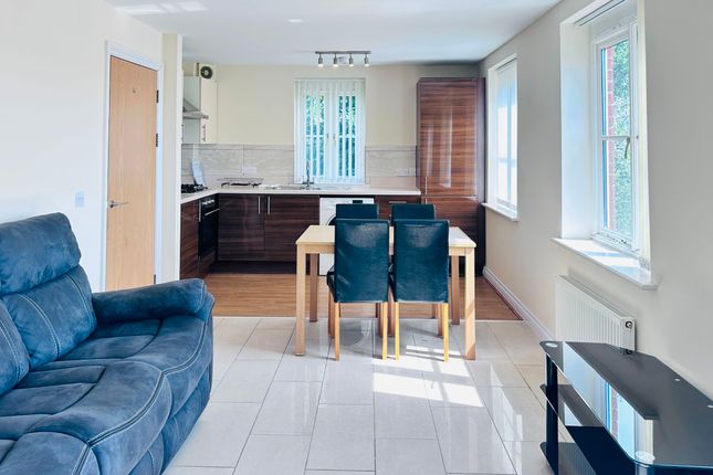 44 Meadow Bank, Neath photo 2