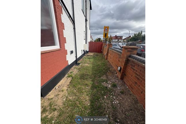 Kingshill Drive, Kenton, Harrow photo 5
