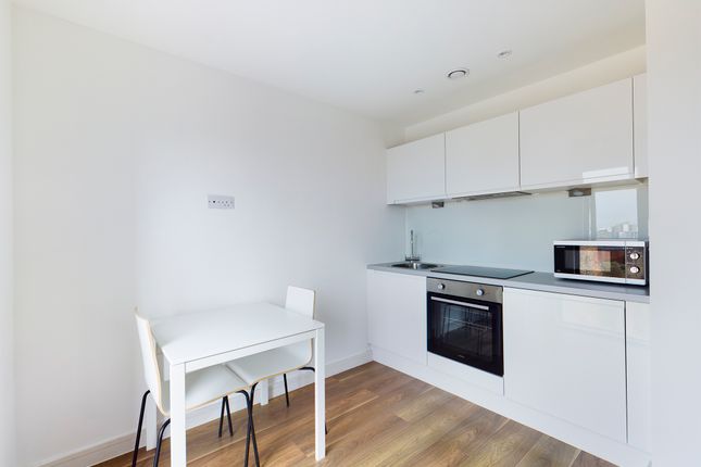 Apartment 221, Block D, Wolstenholme Square, 3 Parr Street, Liverpool photo 5