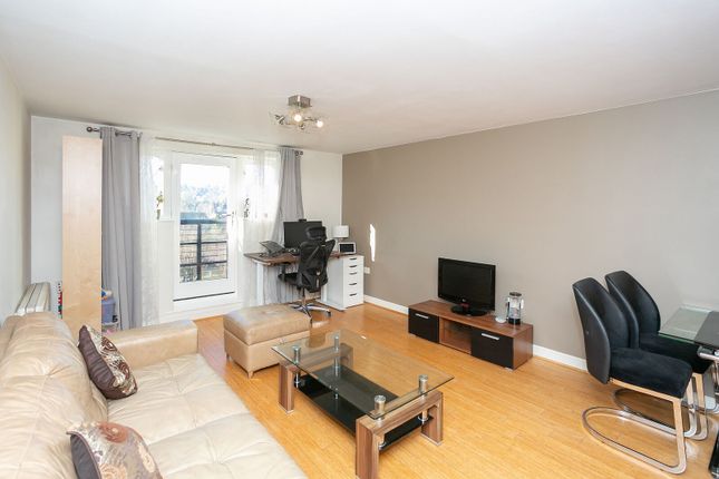 Ovaltine Court, WD4, Kings Langley photo 3