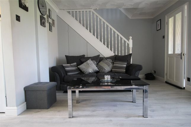 7, Heather Close, Sittingbourne photo 3