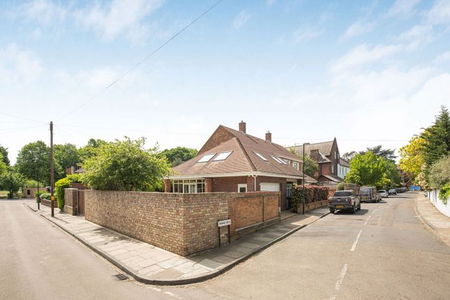 34, West Temple Sheen, London photo 3