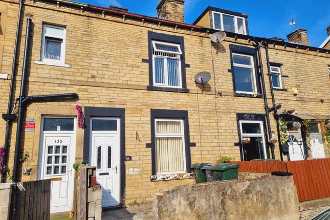 2-bed house on 137 Gladstone Street, Bradford, £100,000