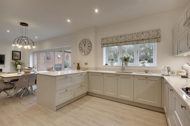 34, Hudson Avenue, Anlaby photo 2