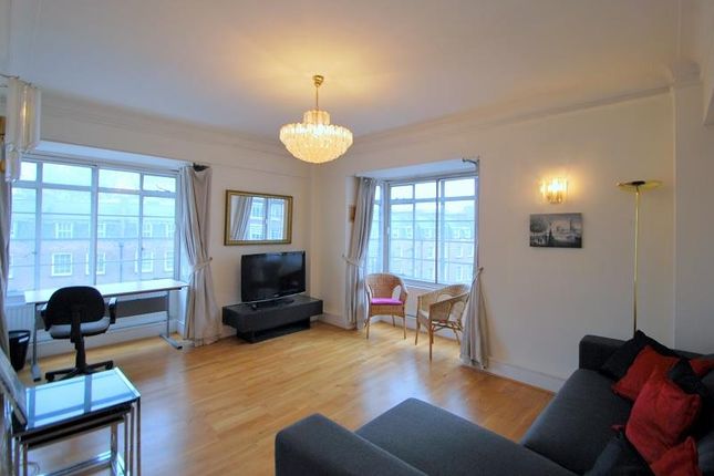 Flat to rent in Rossmore Court, Park Road, London