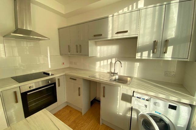 Apt 3, 2 Broughton Drive, Liverpool photo 4