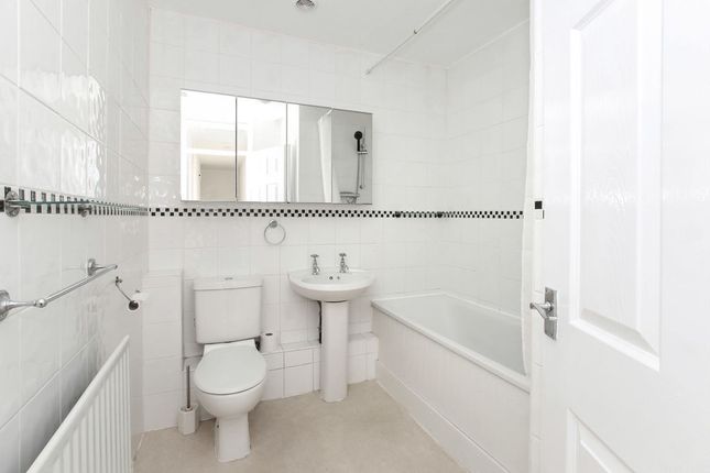 3, Rutland Gardens, Hemel Hempstead photo 4