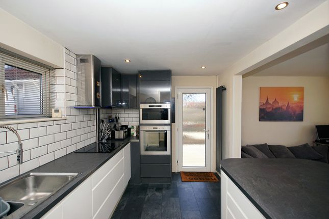 35, Parkview Road, Gloucestershire photo 3