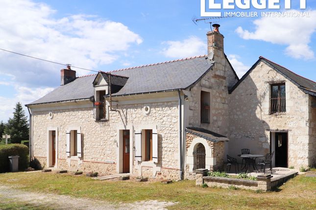 Thumbnail Villa for sale in Baugé-En-Anjou, Maine-Et-Loire, Pays De La Loire