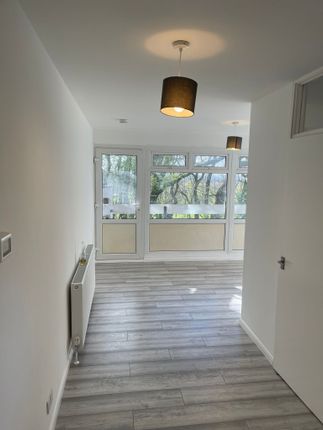 Flat to rent in North Crofts, Sydenham Hill, London