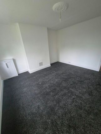 4 Chamberlain Road, Hull photo 5