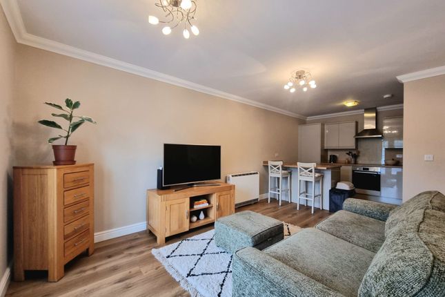 4 Caer Castell House Coychurch Road, Bridgend photo 2
