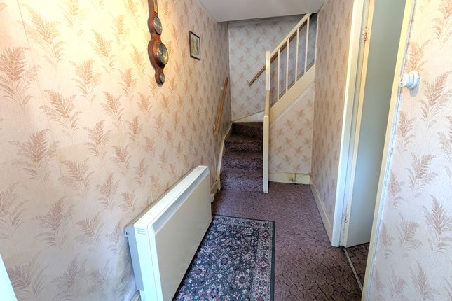 29 Holmbush Road, St. Austell photo 4