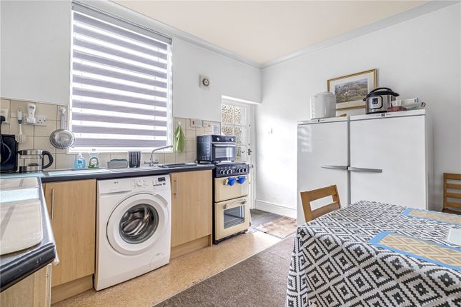 25, John Street, Barnoldswick photo 3