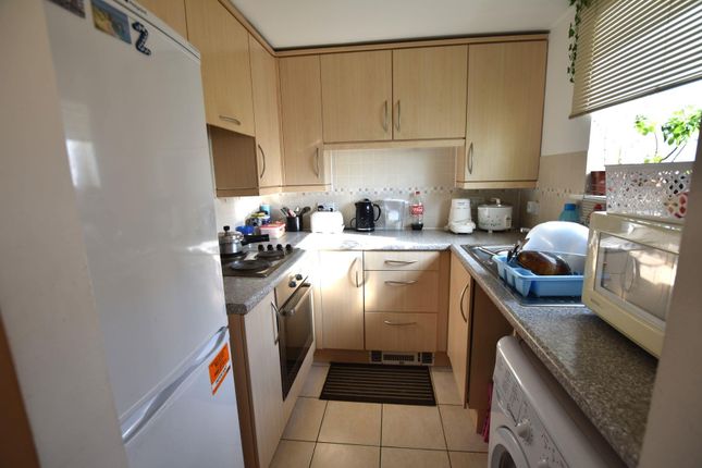 3, Hamlyn House, Feltham photo 5