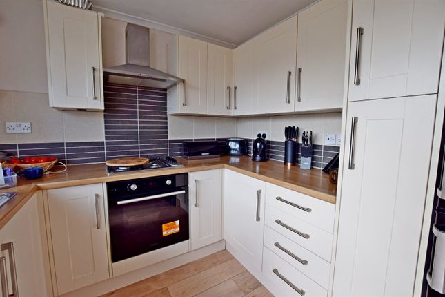 24, Ravens Way, Bognor Regis photo 4