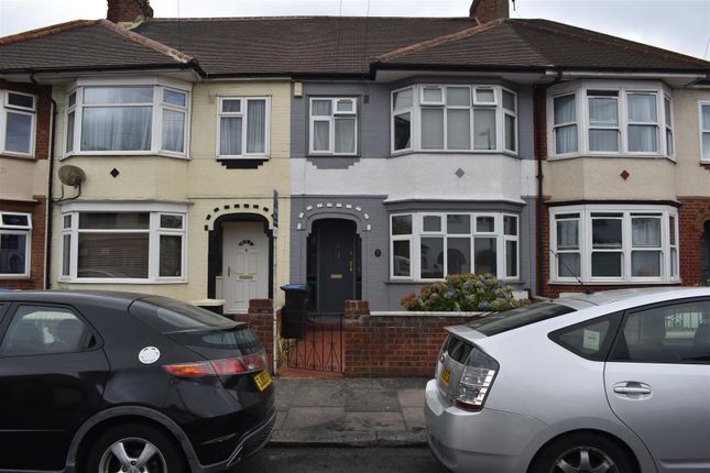 Thumbnail Property to rent in Cavendish Road, London