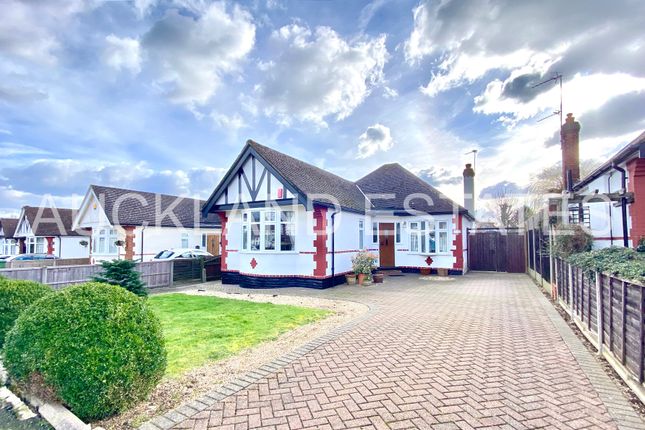 Thumbnail Detached bungalow for sale in Elmroyd Avenue, Potters Bar