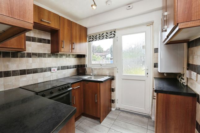 65, Magnolia Road, Southampton photo 4