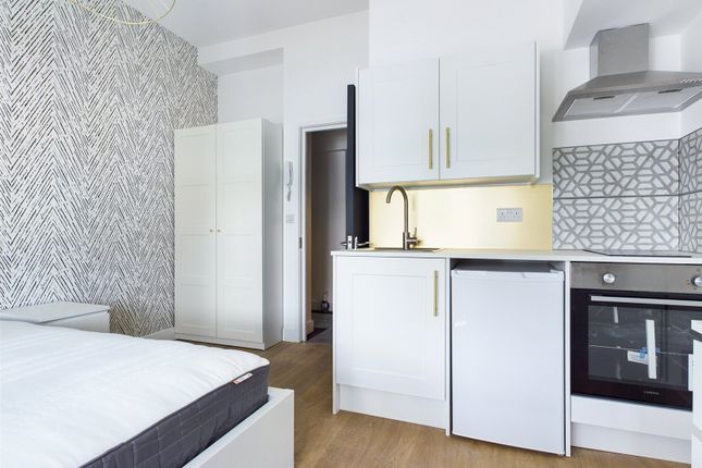 Room 12, 42, Castle Street, Brighton photo 3