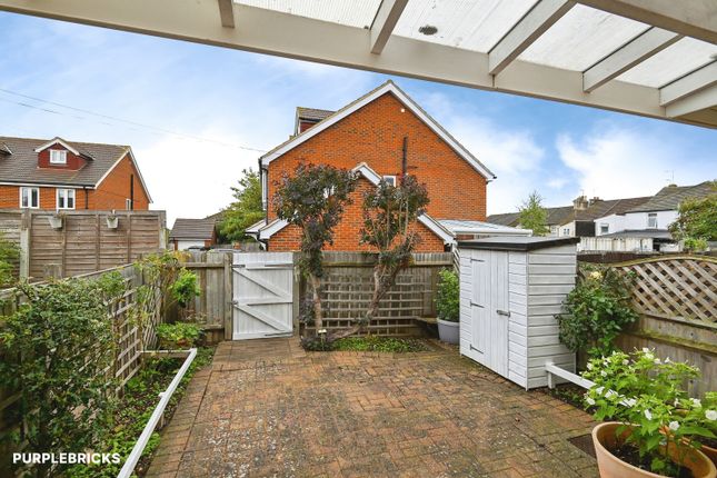 9, Granary Close, Gillingham photo 4
