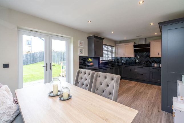 6 Lomax Court, Berwick-Upon-Tweed photo 3
