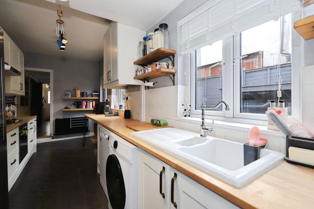 19, Belmont Road, Wolverhampton photo 3