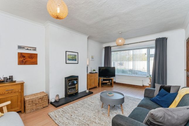 17, Whiteway Drive, Wrexham photo 4
