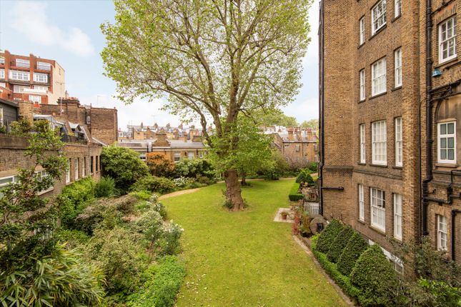 Flat for sale in Egerton Place, Knightsbridge, London