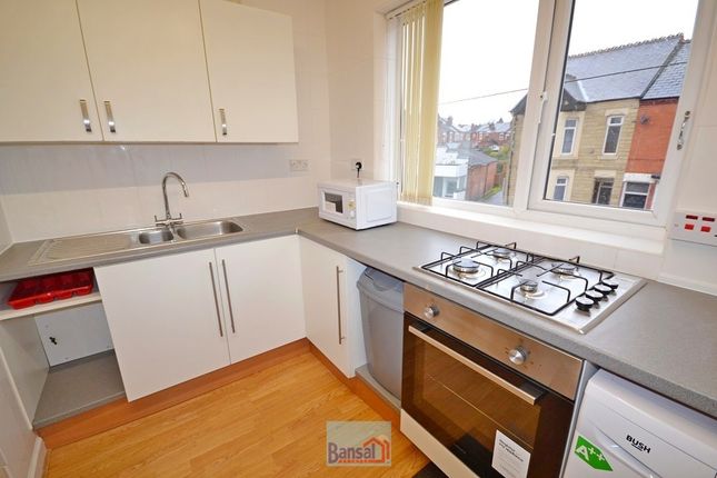 Flat to rent in Shakleton Road, Coventry
