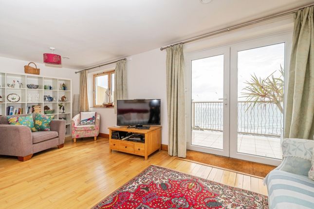 38B,, Buttlegate, Torpoint photo 2
