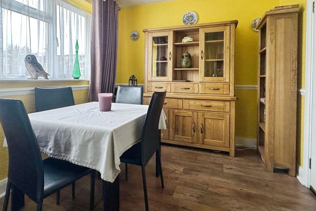 20, Seafield Drive, Abergele photo 4