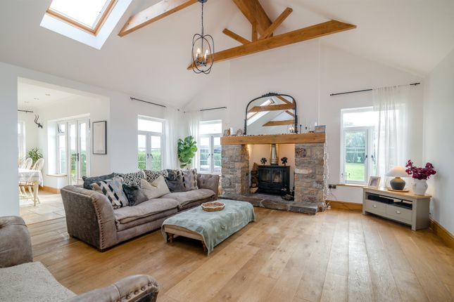 Sunnydene, South Row, Redwick photo 4