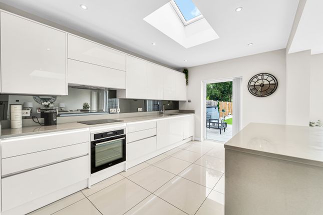 316, Feltham Hill Road, Ashford photo 4